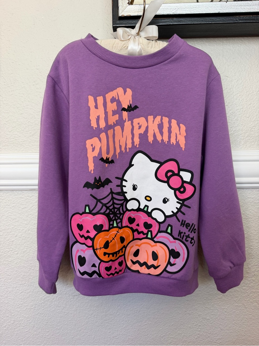 Hello Kitty Purple Halloween Sweatshirt with Pumpkins - Crewneck Size 5T/6